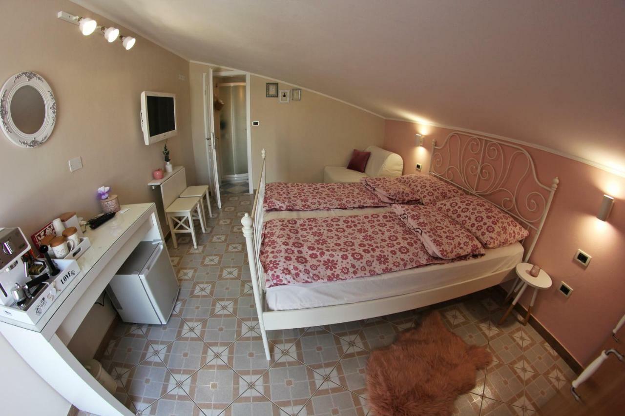 Room And Apartment Doris Lovrečica Εξωτερικό φωτογραφία