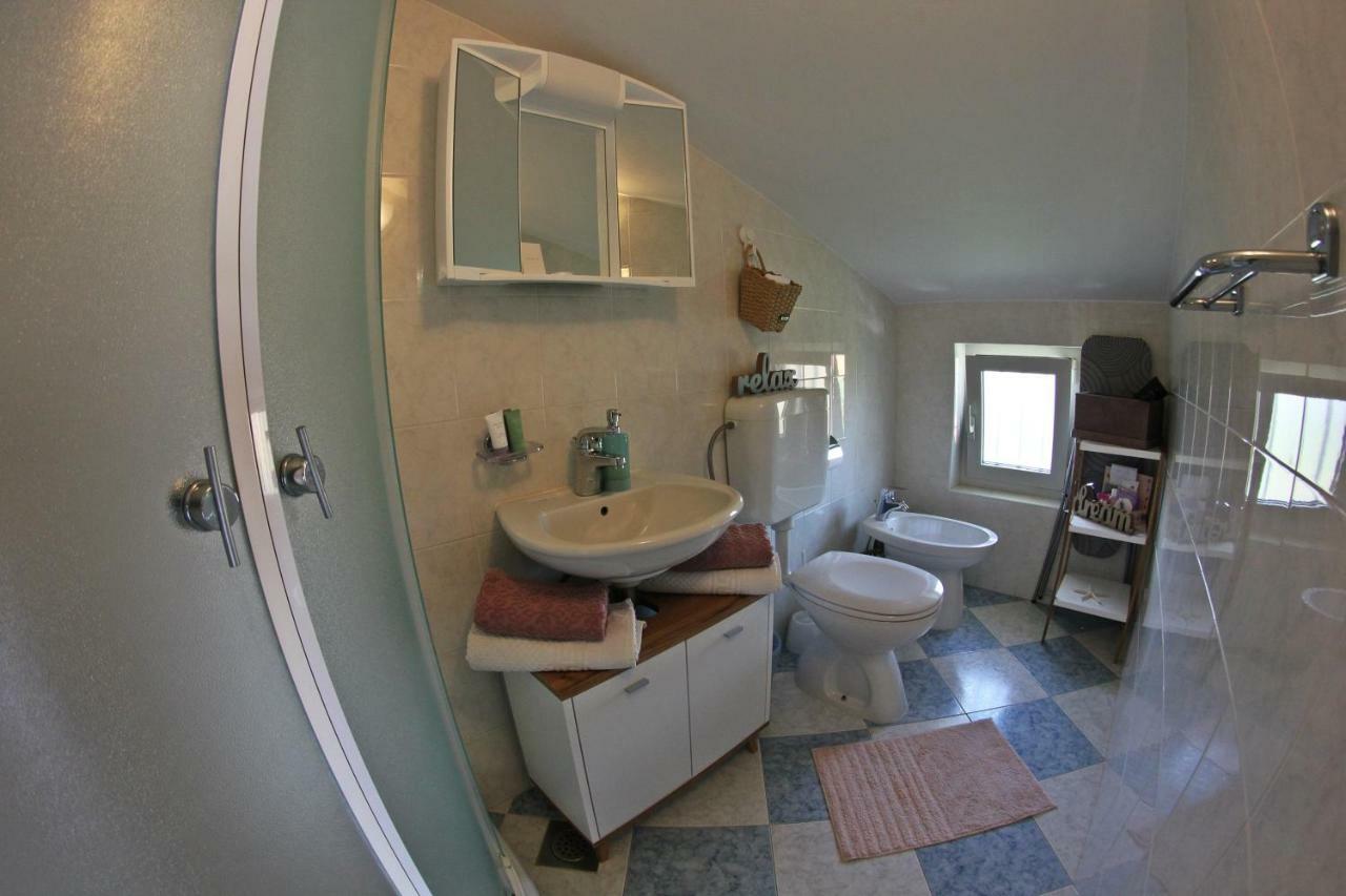 Room And Apartment Doris Lovrečica Εξωτερικό φωτογραφία