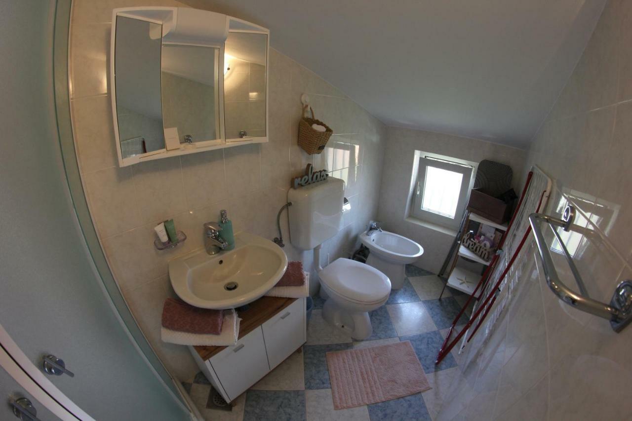 Room And Apartment Doris Lovrečica Εξωτερικό φωτογραφία